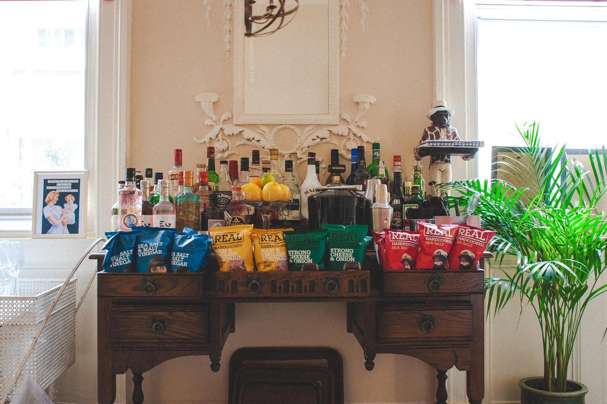 Darwin'S Townhouse Acomodação com café da manhã Shrewsbury Exterior foto A wet bar