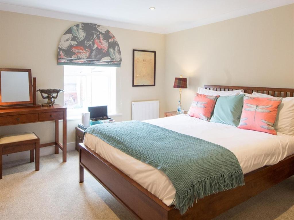 Darwin'S Townhouse Acomodação com café da manhã Shrewsbury Quarto foto A bedroom at The Old Vicarage